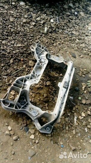 Подрамник Mercedes-Benz C-Class W203