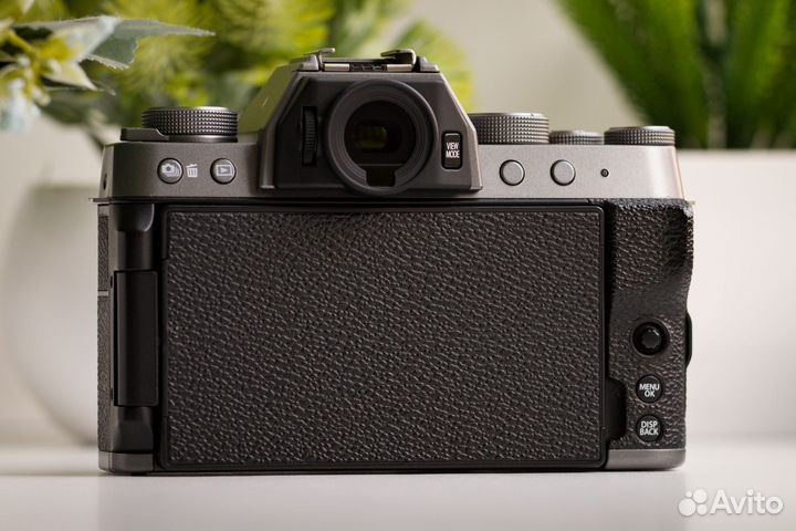 Fujifilm X-T200