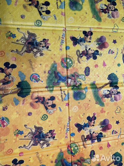 Развивающий коврик для ползания