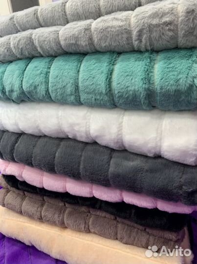 Пледы новые кролик/шиншилла и травка