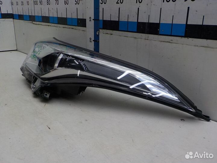 Фара левая Toyota C-HR
