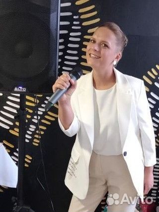 Ведущая и DJ
