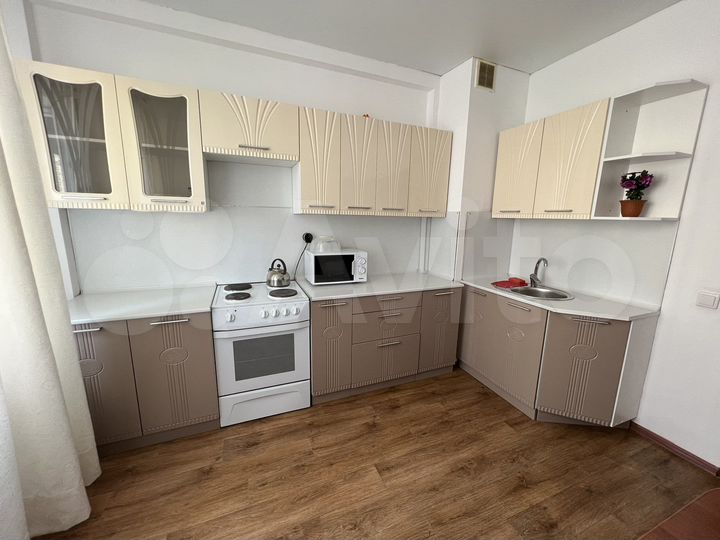 1-к. квартира, 43 м², 3/9 эт.