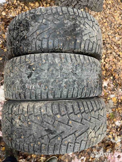 Pirelli Ice Zero 275/45/20