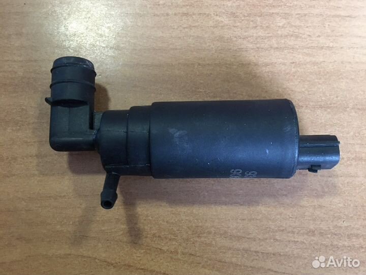 Моторчик омывателя TOY Avensis T250 / Corolla 2006