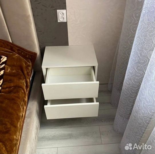 Тумба прикроватная