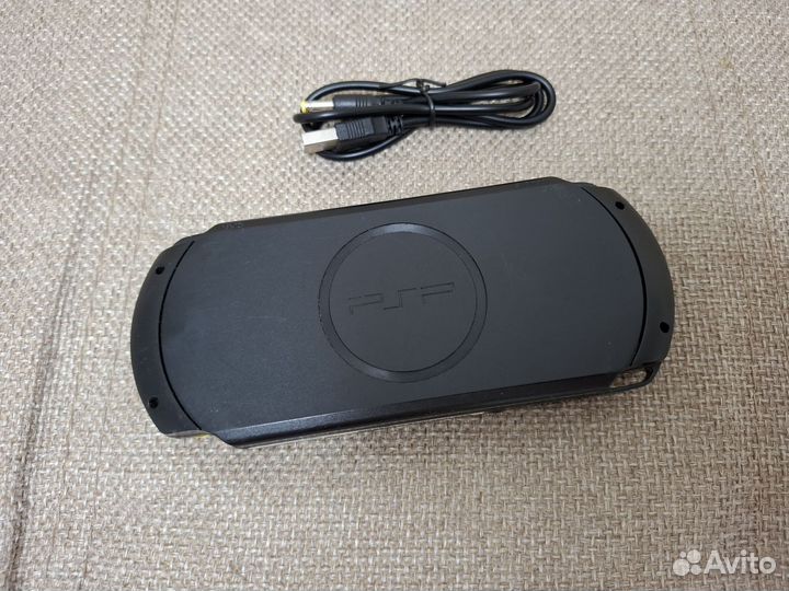 Sony PSP e 1008 прошитая 140игр