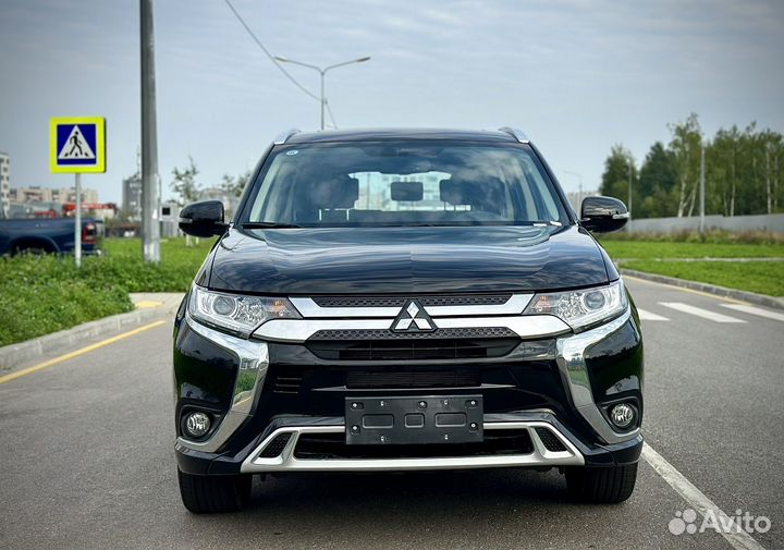 Mitsubishi Outlander 2.0 CVT, 2022, 50 км