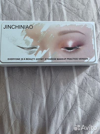 Манекен для макияжа