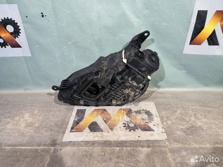 Мерседес GLE V167 2018- Фара правая 32001