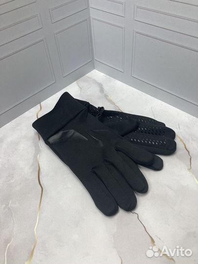 Новые перчатки Nike (Найк) Hyperwarm