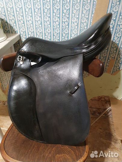 Седло для лошади универсальное