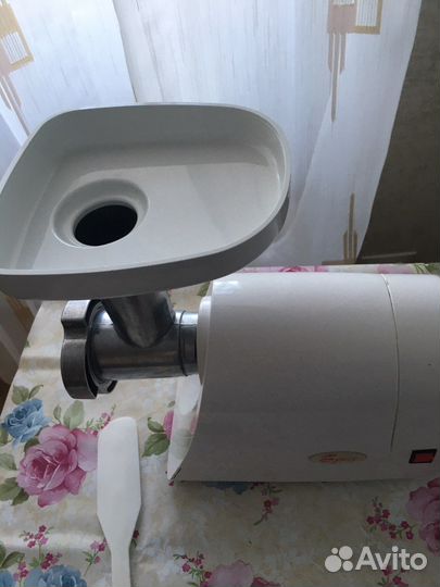 Электромясорубка аксион