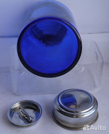 Чайница синего стекла