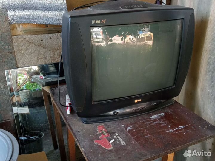 Телевизор на запчасти