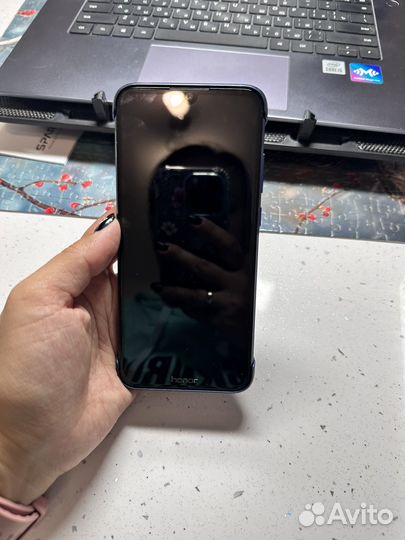 Телефон honor 8а