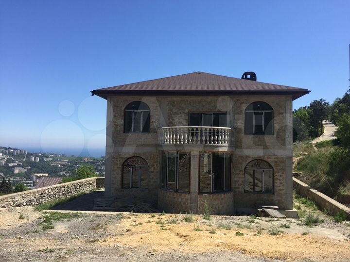 Дом 206,7 м² на участке 4 сот.