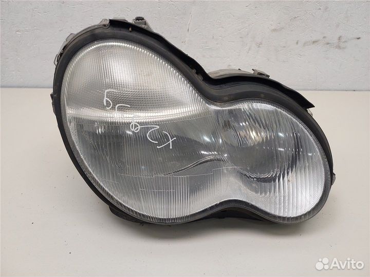 Фара (передняя) Mercedes C W203, 2003