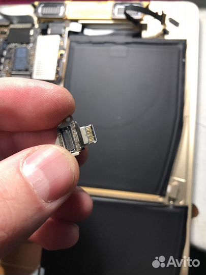 Ремонт iPhone iPad MacBook выезд гарантия