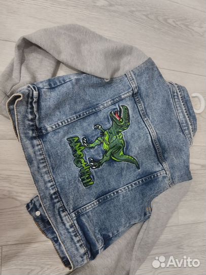 Джинсовая куртка