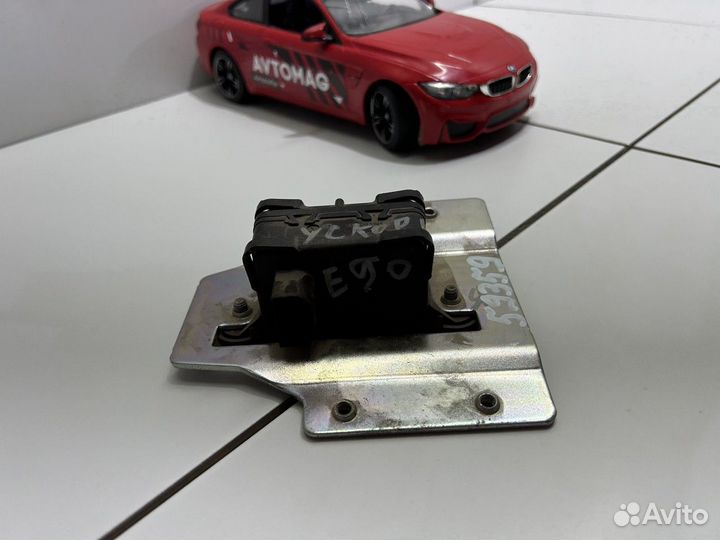 Датчик ускорения (BMW 3)