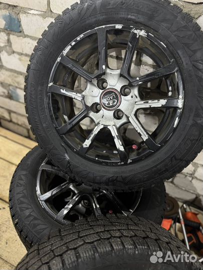 Комплект зимних колес r14
