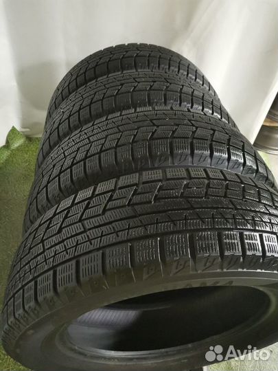 Yokohama Ice Guard IG60 215/60 R17