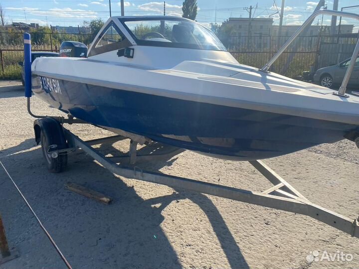 Катер Стрелка-м, мотора Mercury F60 и прицеп