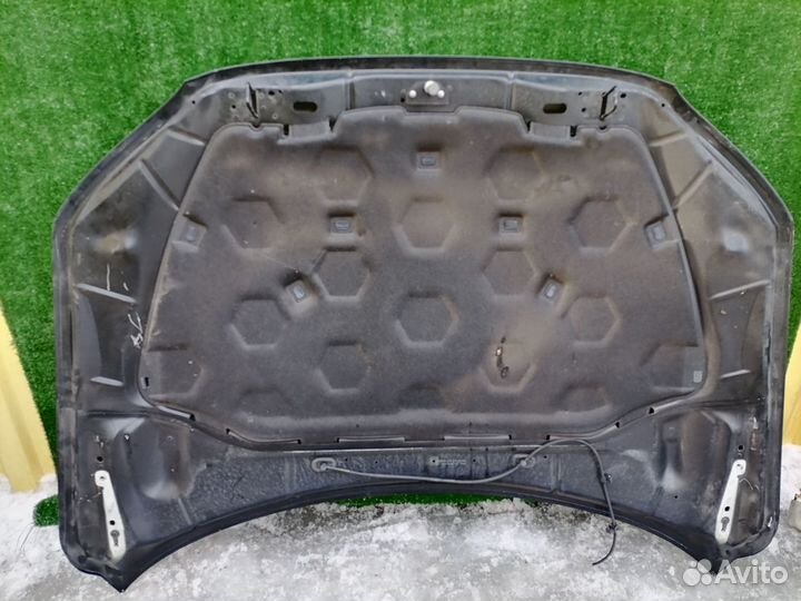 Капот Volvo V70 BW