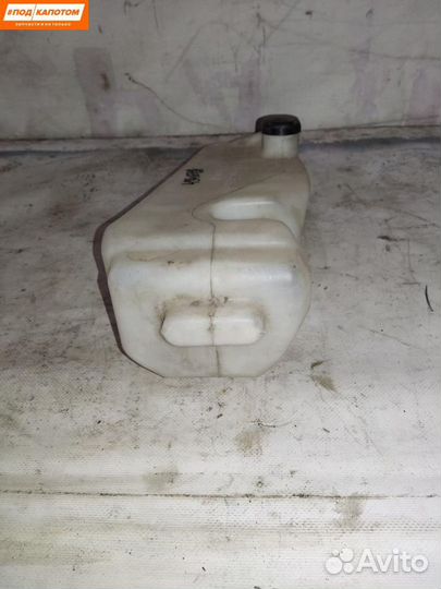 Бачок омывателя передний Renault Logan