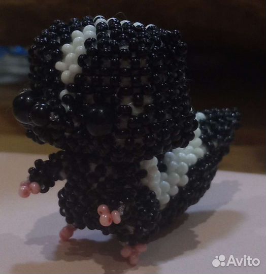 Амигуруми скунс из бисера