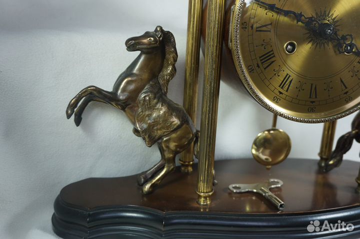 Часы настольные,каминные