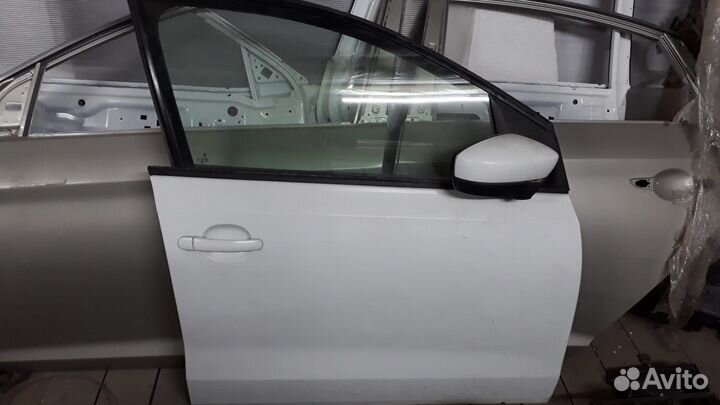 Двери передние правые volkswagen polo