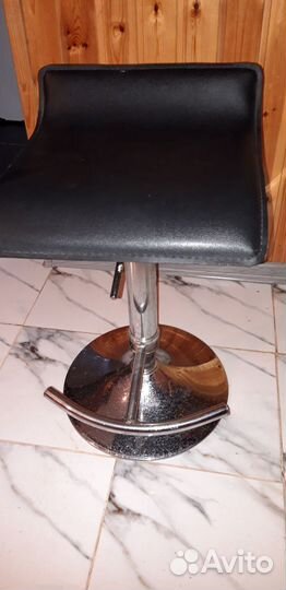 Барный стул