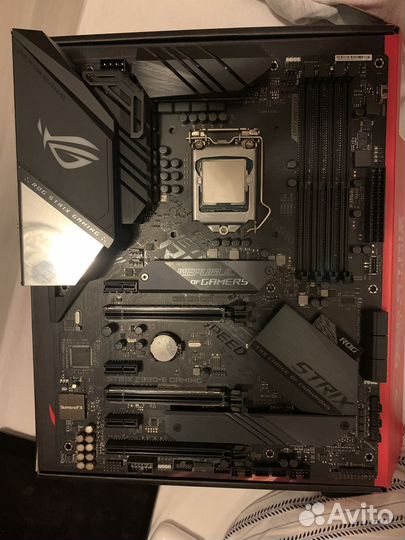 Материнская плата asus rog strix z390-e gaming