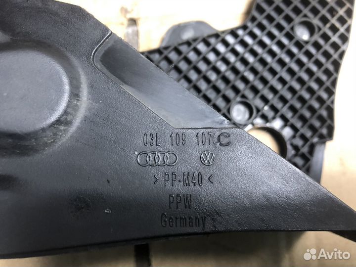 Кожух ремня грм Volkswagen Tiguan 08-17