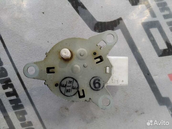 Мотор заслонки печки toyota celsior UCF20 UCF21 06