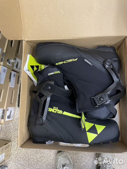 Лыжные ботинки fischer RC3 skate