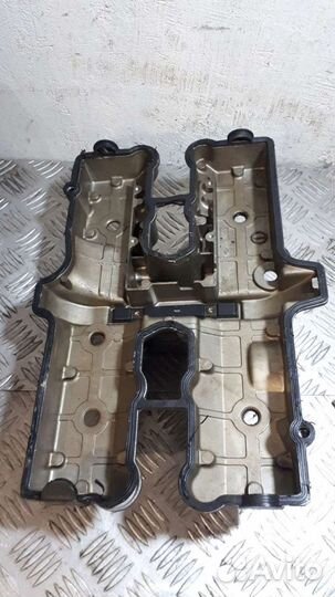 Клапанная крышка Suzuki GSF400 bandit