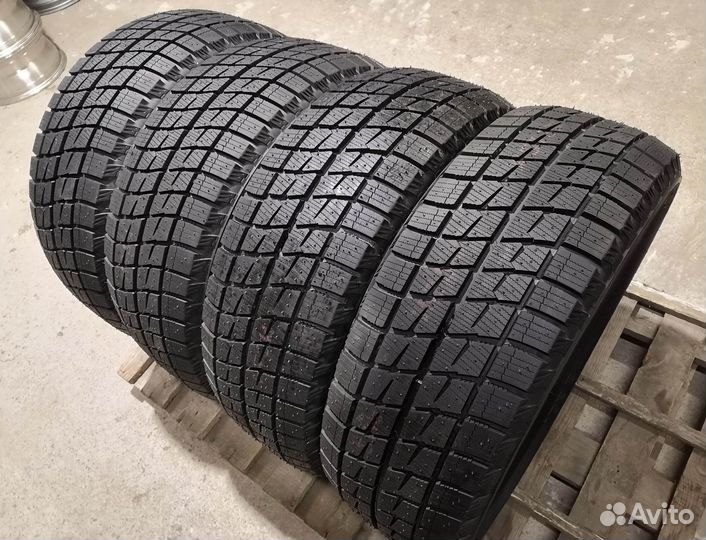 Autobacs Ice Esporte 225/55 R17 97Q