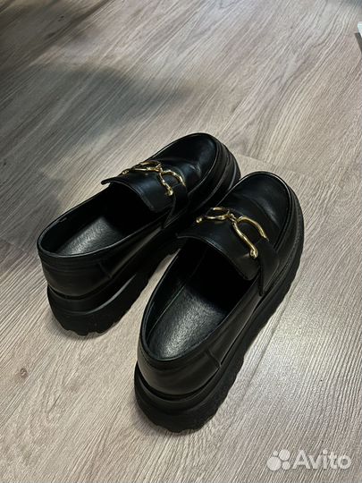 Лоферы женские