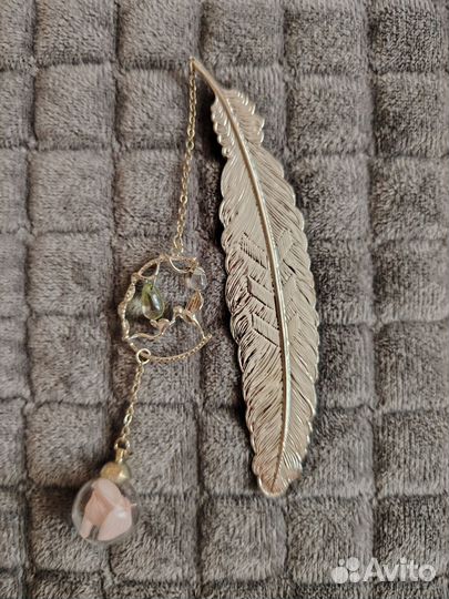 Закладки для книг перо с подвеской