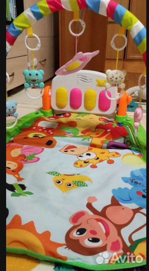 Развивающий коврик с пианино