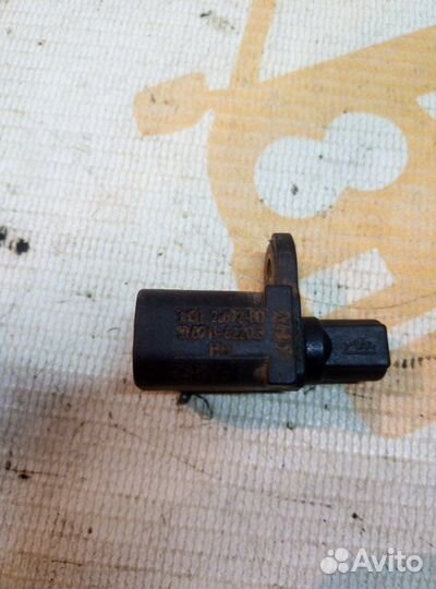 Датчик ABS Ford Focus 2