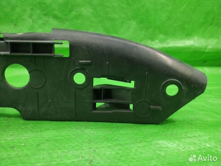 Крепление бампера прав. перед. Volkswagen Touareg