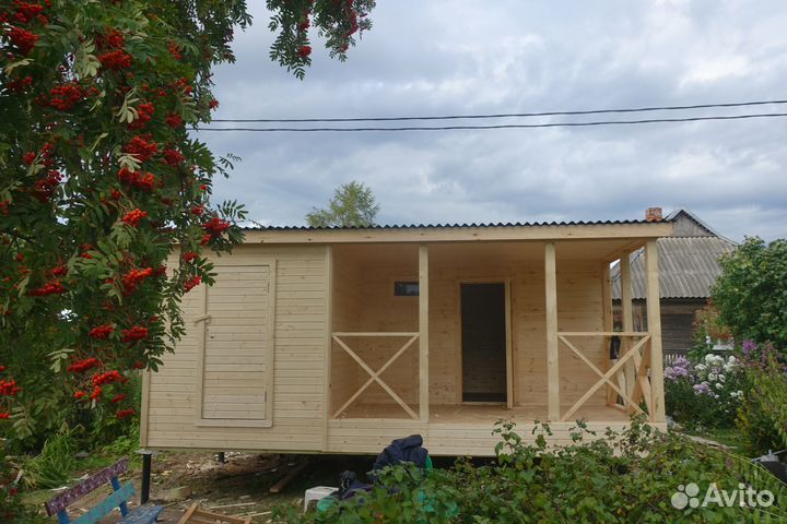 Дачный домик 4.6х5.8м.с крыльцом