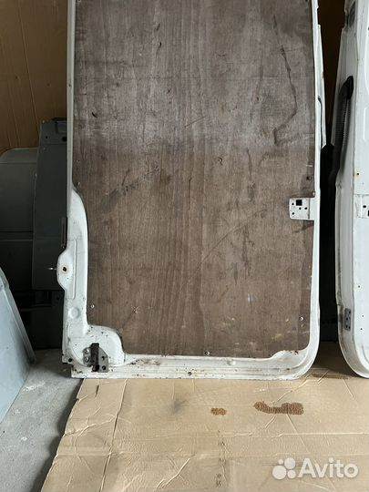 Двери зад Мерседес Спринтер 906