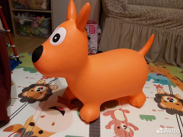 Надувная собака попрыгун