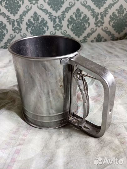 Кружка для фильтрования меда