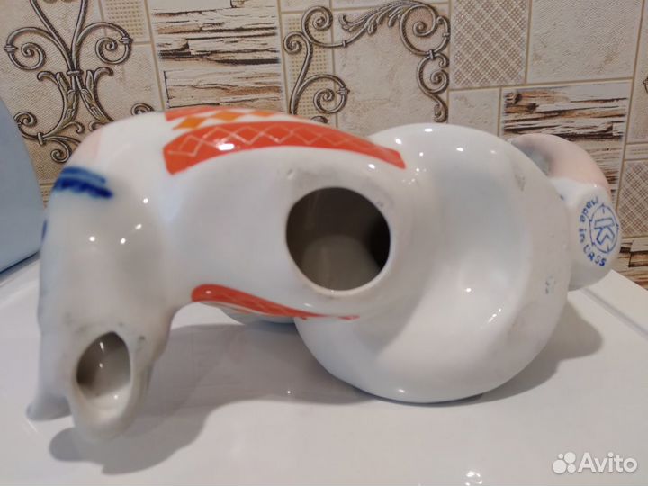 Девушка с зеркалом